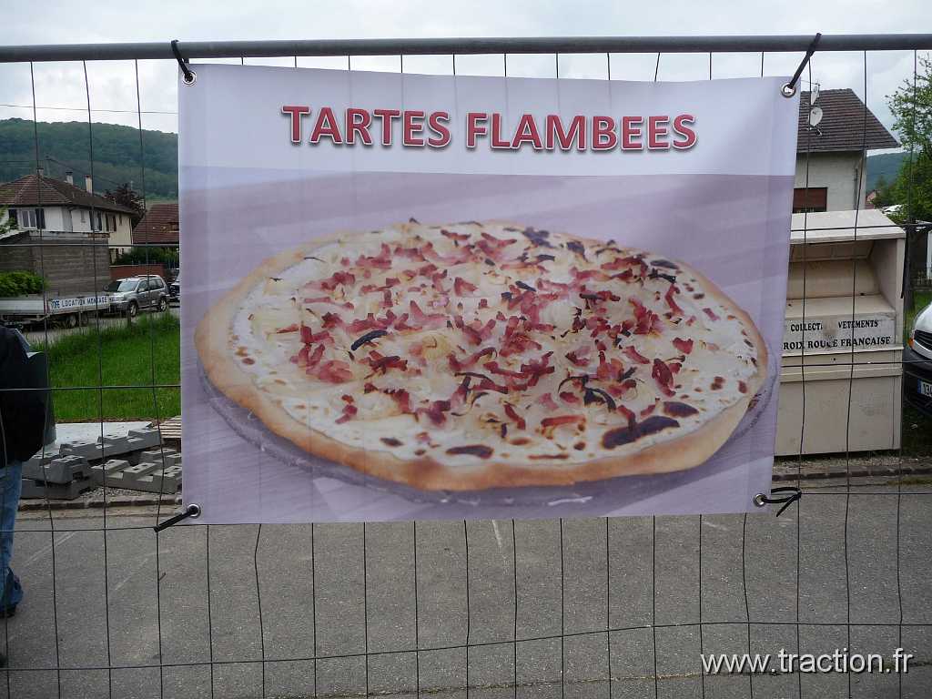 2014_Soultzmatt (60).JPG - 24ème Bourse d'Echanges de Soultzmatt organisé par le CVAAM, les tartes flambées